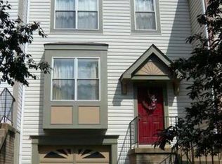 2833 Schoolhouse Cir, Silver Spring, MD 20902