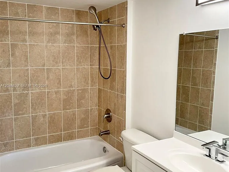 1723 SW 2nd Ave #801 — Photo 11