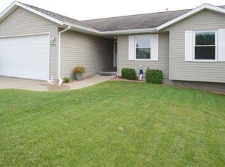 3701 Knight Dr SW, Cedar Rapids, IA 52404