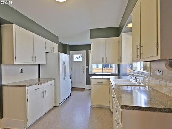 Spacious Kitchen