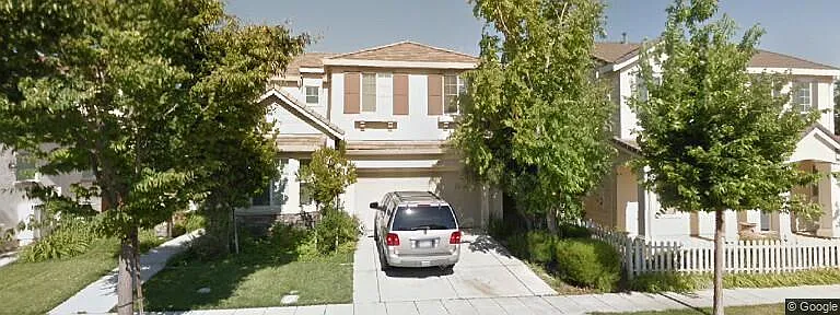 486 Goodwin St photo 1