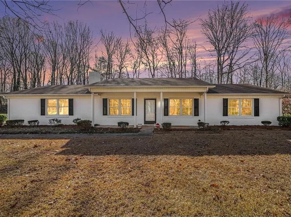 438 Knightwood Ct, Kernersville, NC 27284