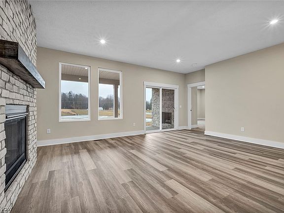 5th image of 3630 Great Windsor Ln