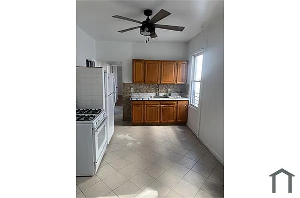 Building Photo - 212 Westervelt Ave #1