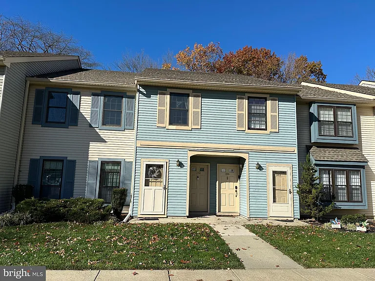 181 Wyndham Pl — Photo 12