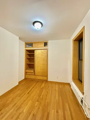 Rented by Waverly Realty Associates | media 29