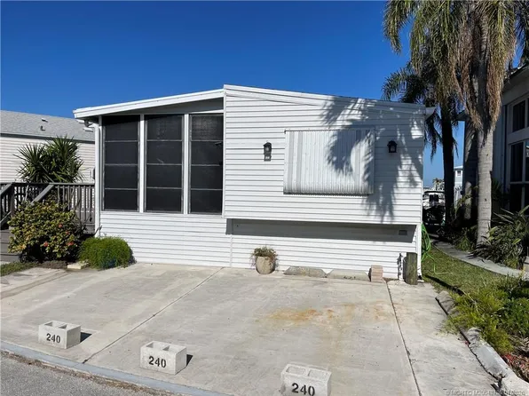 240 Nettles Blvd, Jensen Beach, FL 34957