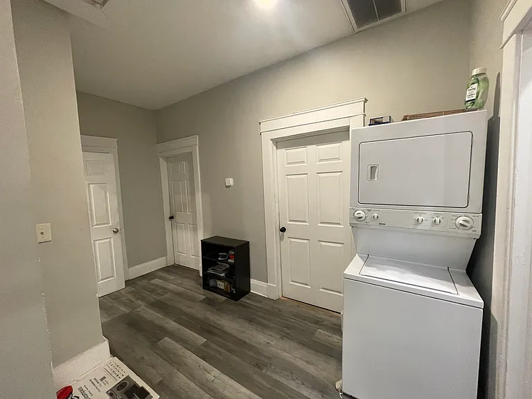 226 Broad St #A — Photo 10