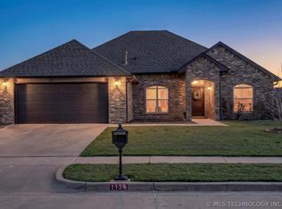 113 S 47th St, Broken Arrow, OK 74014