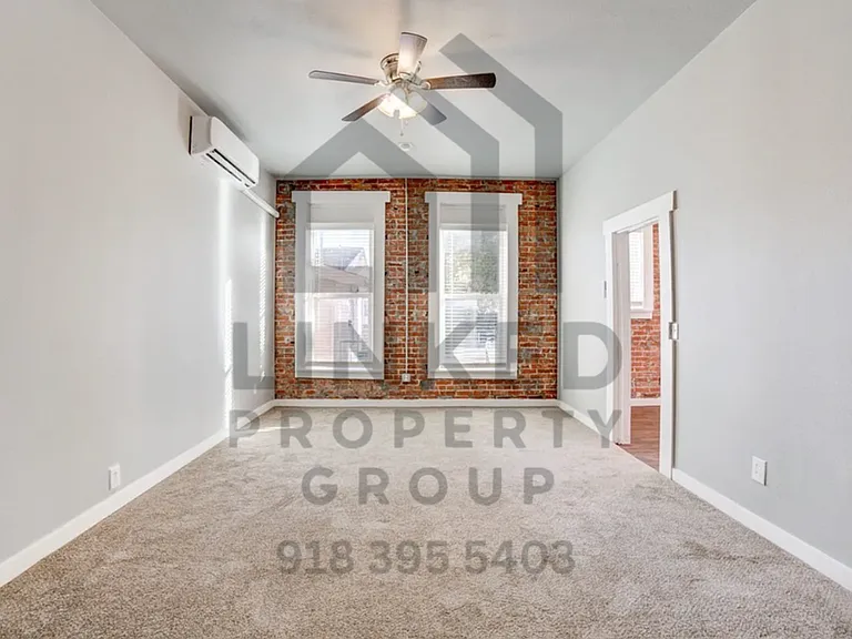 Park Apartments — Photo 11