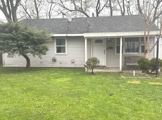 1304 Hedge Rd, Champaign, IL 61821