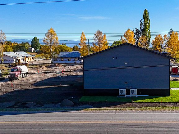 4th image of 10 9th Ave SW #A-b