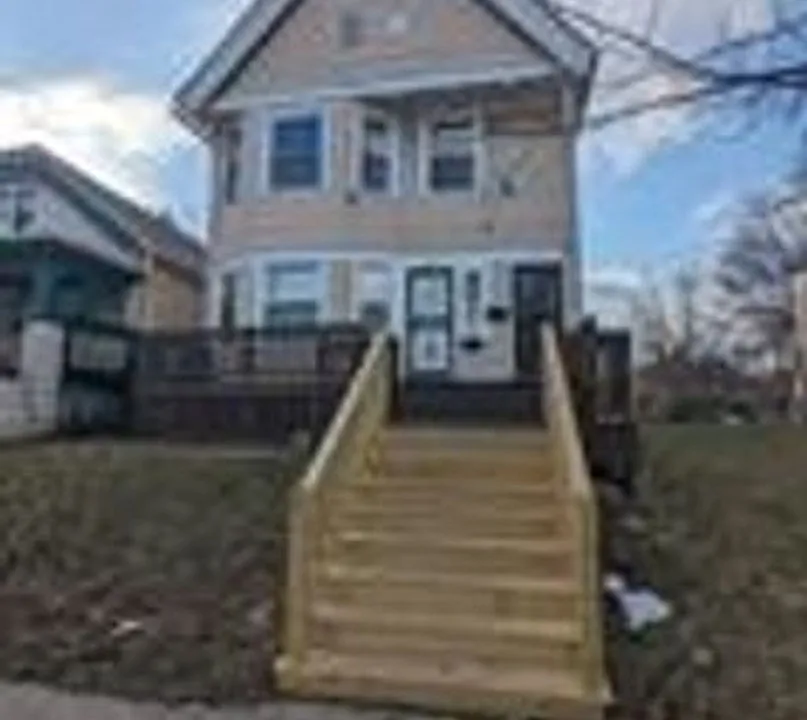 2909-2911 N 29th St