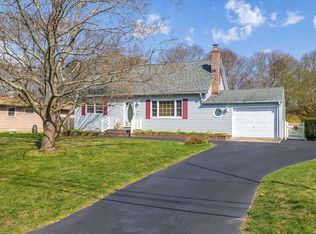 63 Presford Dr, Shirley, NY 11967