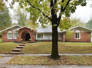 12944 Lampadaire Dr, Saint Louis, MO 63141
