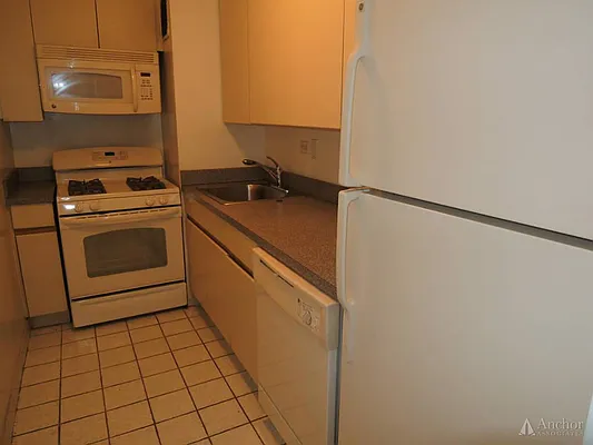 Rented by Anchor Associates | media 23