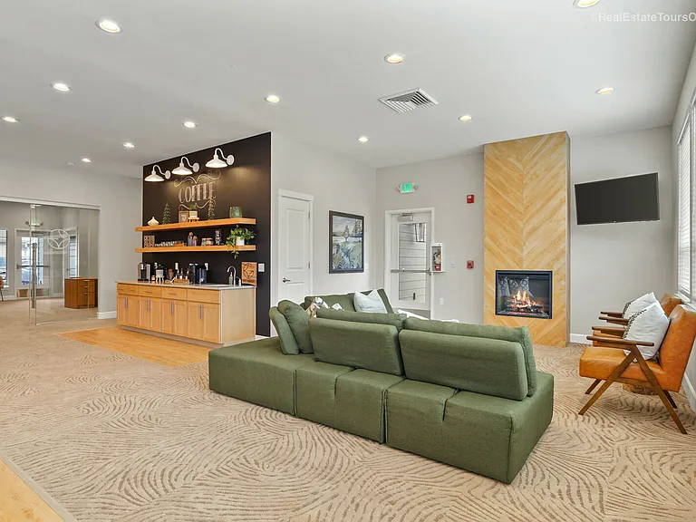 The Grove Apartments — Photo 15