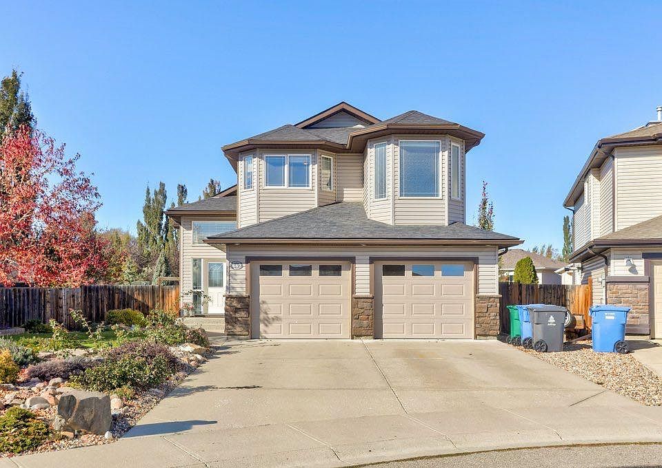 1st image of 442 Gateway Cres S