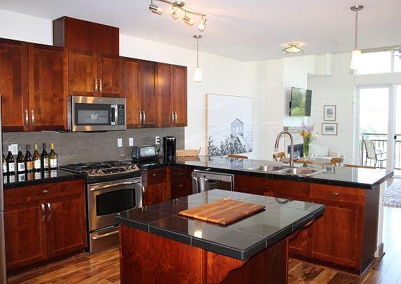 3rd image of 1880 25th Ave NE #415