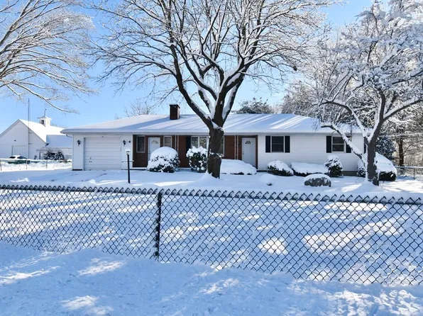 158 Munsing St, Ludlow, MA 01056