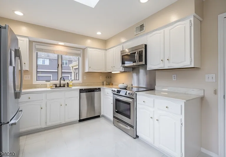 1 Avery Ct — Photo 17