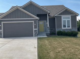 15235 Knight Rd, Basehor, KS 66007