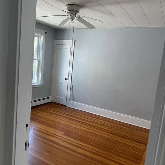 304 Webster Ave — Photo 11