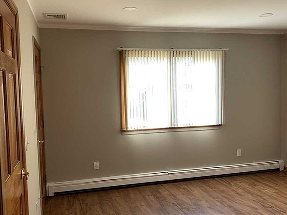 3rd image of 248 Outwater Ln #1