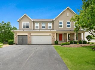 801 Preston Ln, Oswego, IL