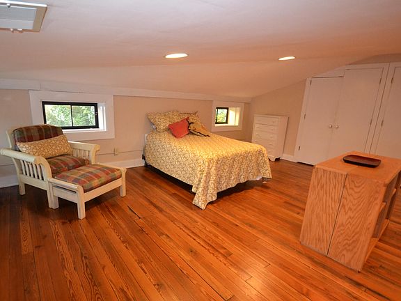 4th image of 1757 Chase Ave APT 5