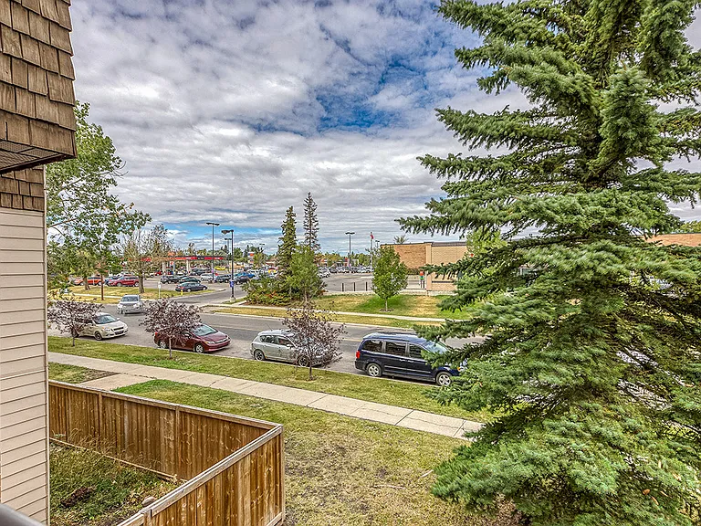 5300 Rundlehorn Dr NE — Photo 11
