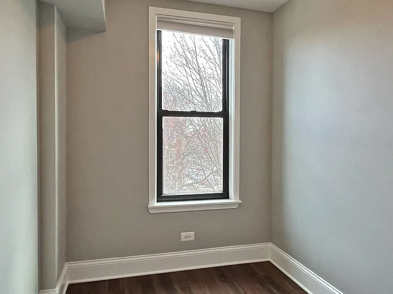201-209 N. Grove Ave. — Photo 4