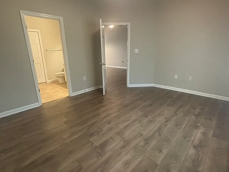 110 Lazy Willow Ln — Photo 4