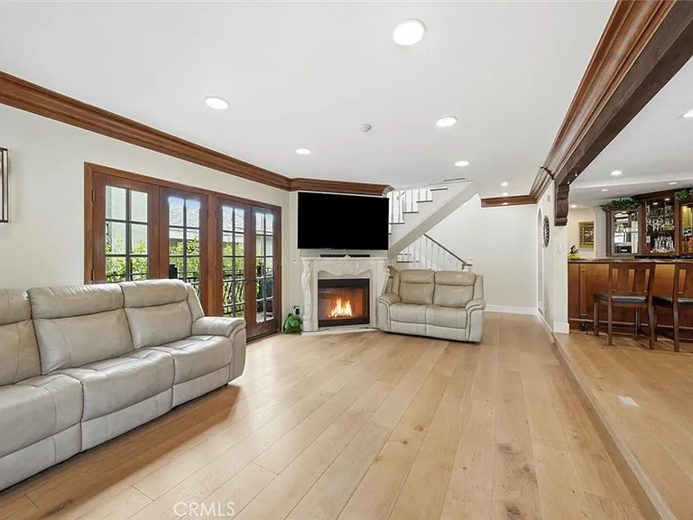 227 S Irena Ave — Photo 14