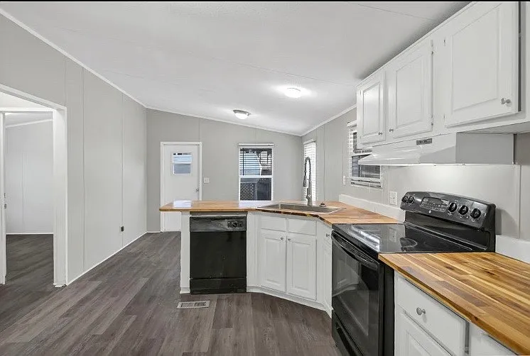 133 Caroline Springs Rd — Photo 9