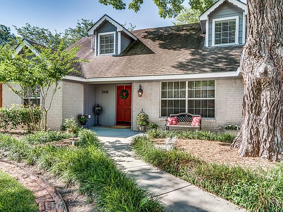 3rd image of 2908 Selma Ln