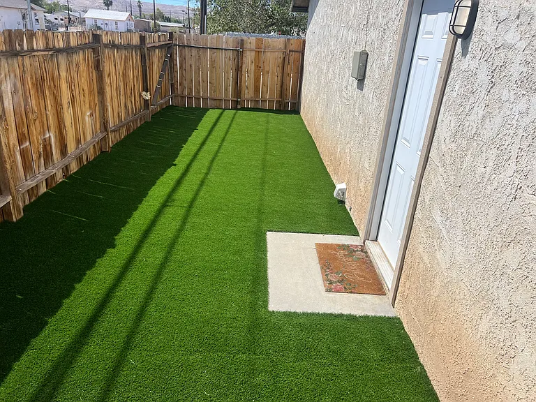 305 W Wilson Ave #B — Photo 5