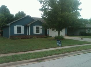 2327 W Roxbury St, Springfield, MO 65807