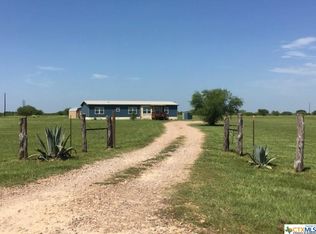 222 Leaning Oak Rd, Victoria, TX 77904