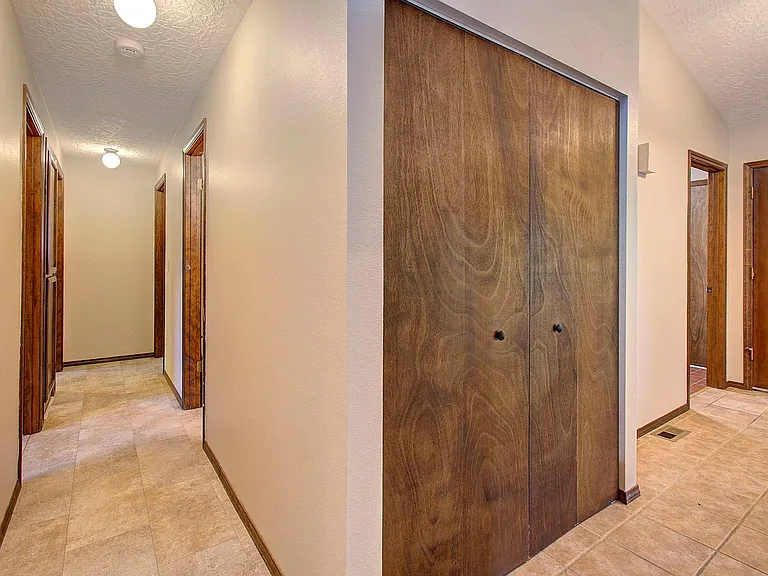 1114 SE 106th Ct — Photo 30