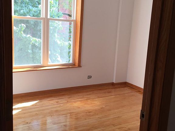 4th image of 1301 N Maplewood Ave APT 2