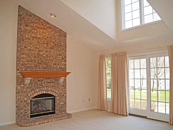5th image of 417 Burgenstock Dr