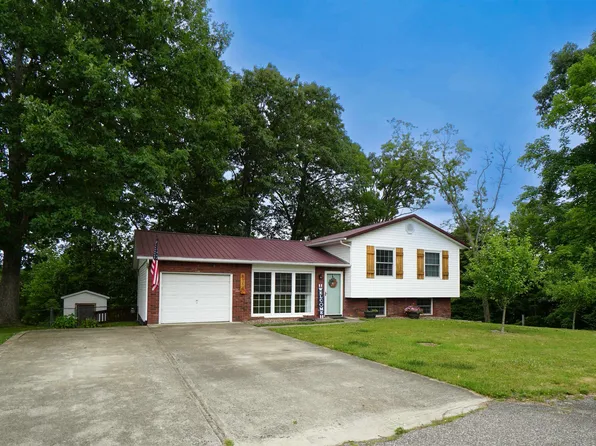 8114 Country View Dr, Ashland, KY 41102