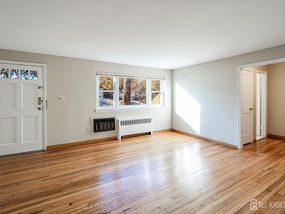 3rd image of 500 S Center St APT A-3
