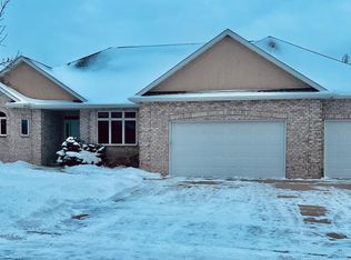 2090 Jade Ln NE, Rochester, MN 55906