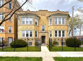 3722 W Wilson Ave #2E, Chicago, IL 60625
