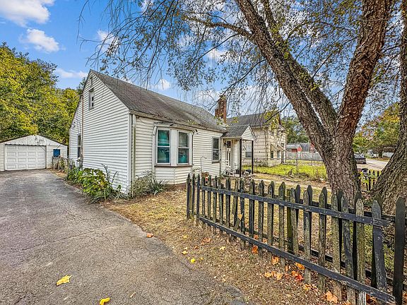 2nd image of 2796 Baughman Ave