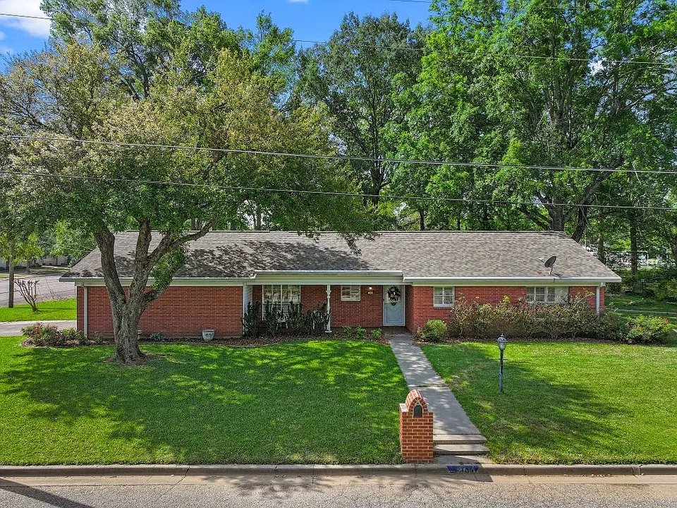 1007 Forrest Ln