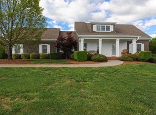 619 River Run Dr, Maryville, TN 37804