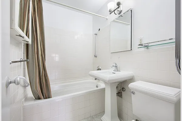 Sold by Stribling | media 5